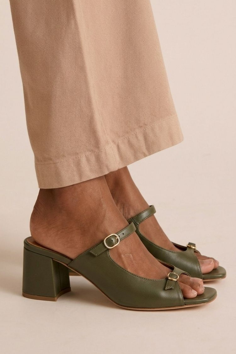 Ottoline sandals in Khaki Green