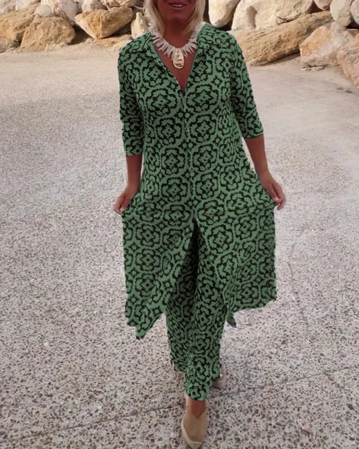 Sara™ | Set with button closure