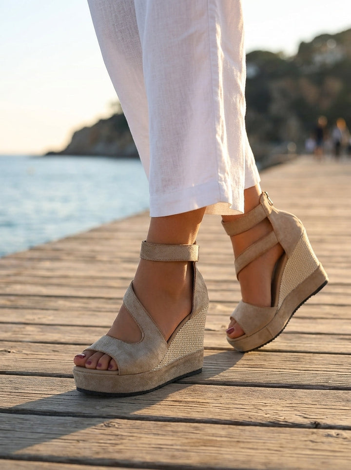 Éléonore Wedge Sandals