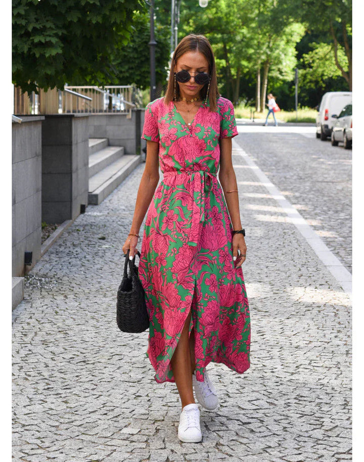 Julia™ | Elegant V-Neck Dress with a Flattering Fit