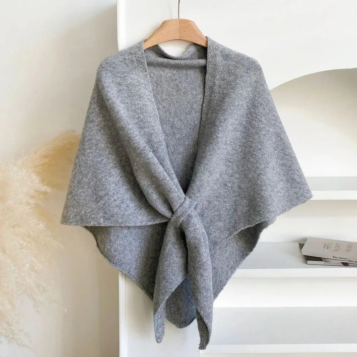 Briar shawl in Light Grey