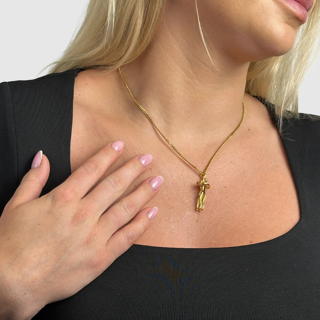 Améthysa™ – The Cuddle Necklace, a Symbol of Love and Tenderness